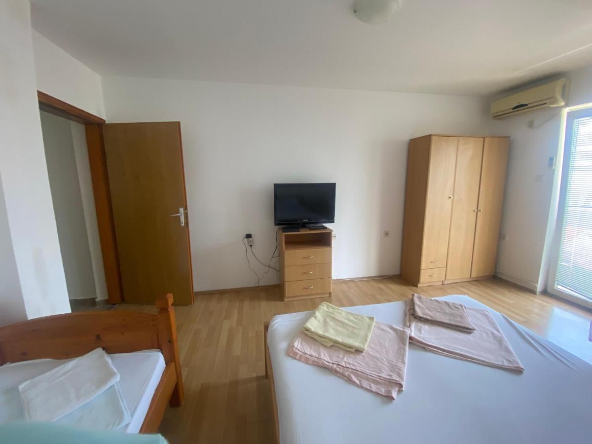 Apartments Djuricic كوتور المظهر الخارجي الصورة